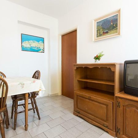 Apartment Pavacic Krk Town Exterior photo