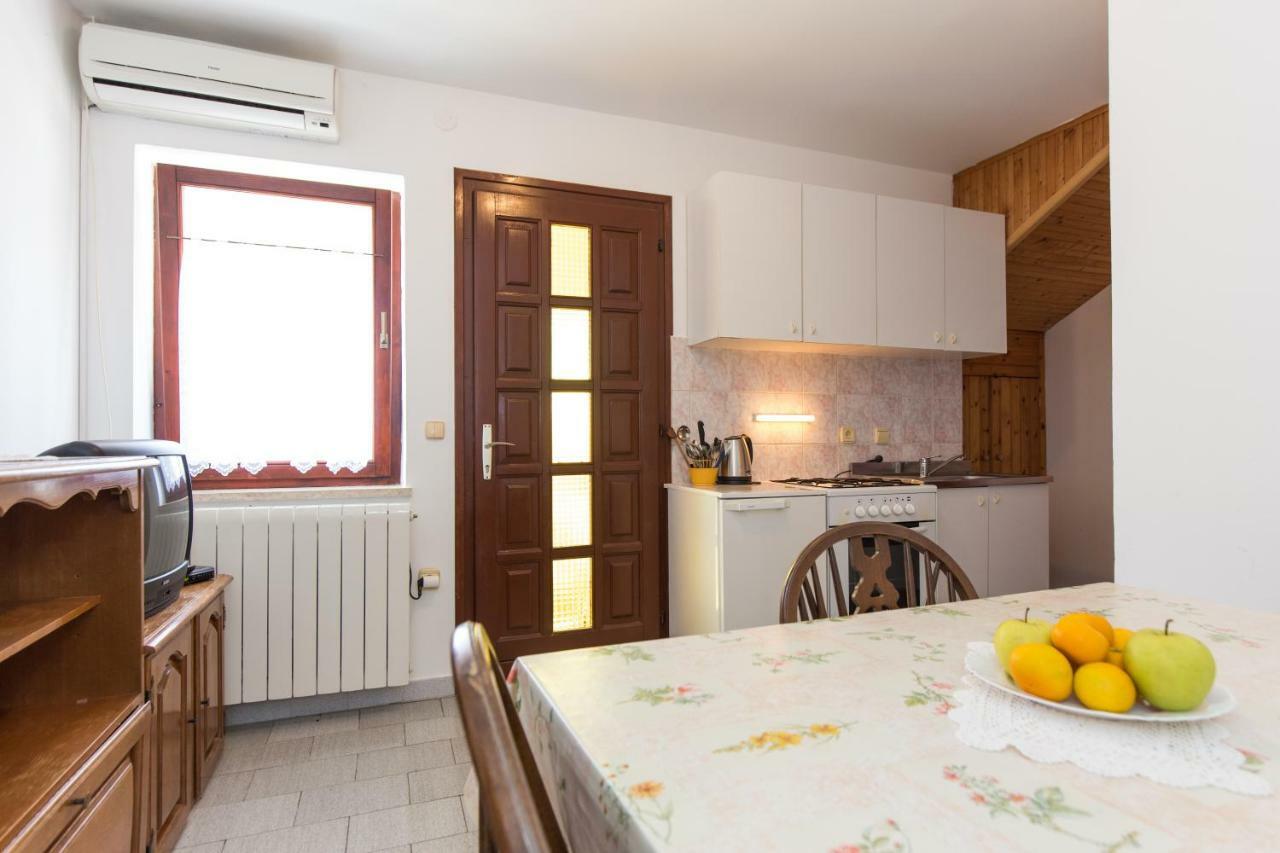 Apartment Pavacic Krk Town Exterior photo